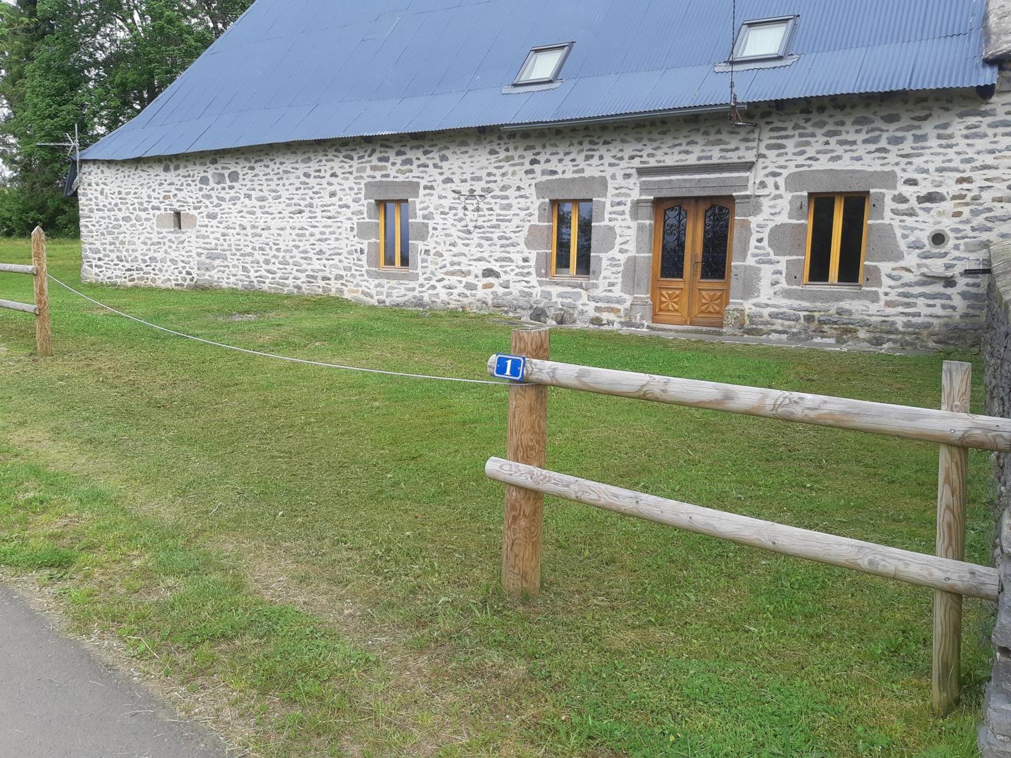 Gite A La Campagne Condat  エクステリア 写真